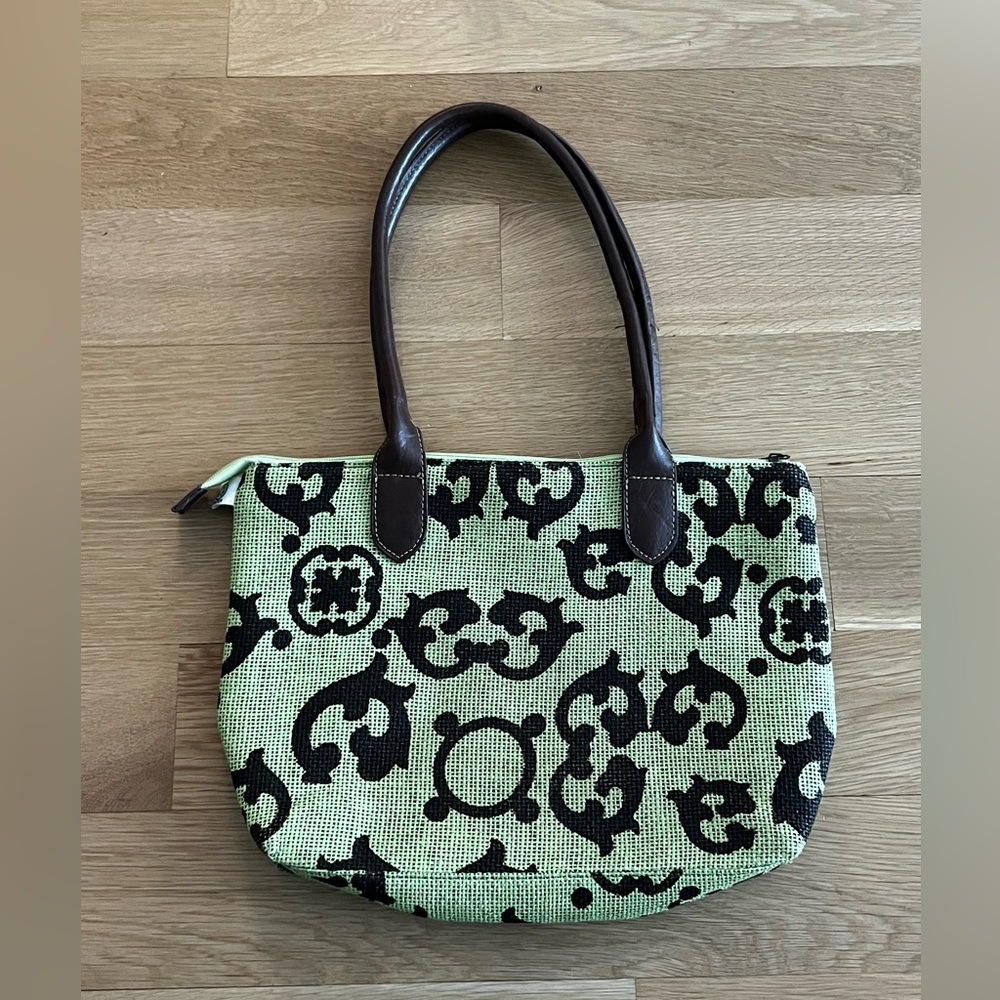 Sustainable zippered tote!